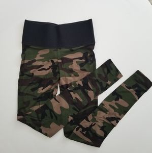 Cute Booty Lounge Camo leggings